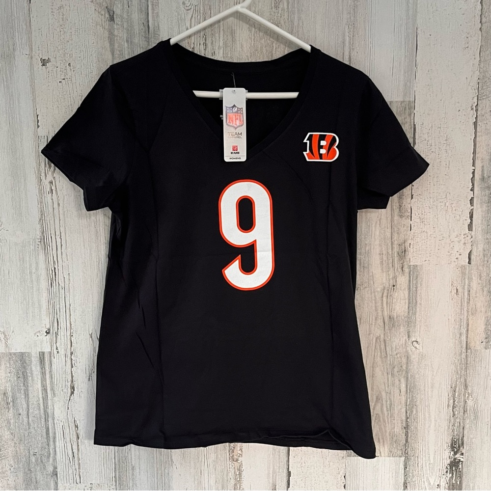 NFL Team Apparel Women’s Size Large # 9 Joe Burrow Short Sleeve Tee Fitted NWT